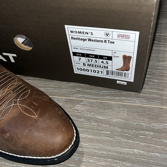 Ariat Brown Western Boots - Picture 4 of 6